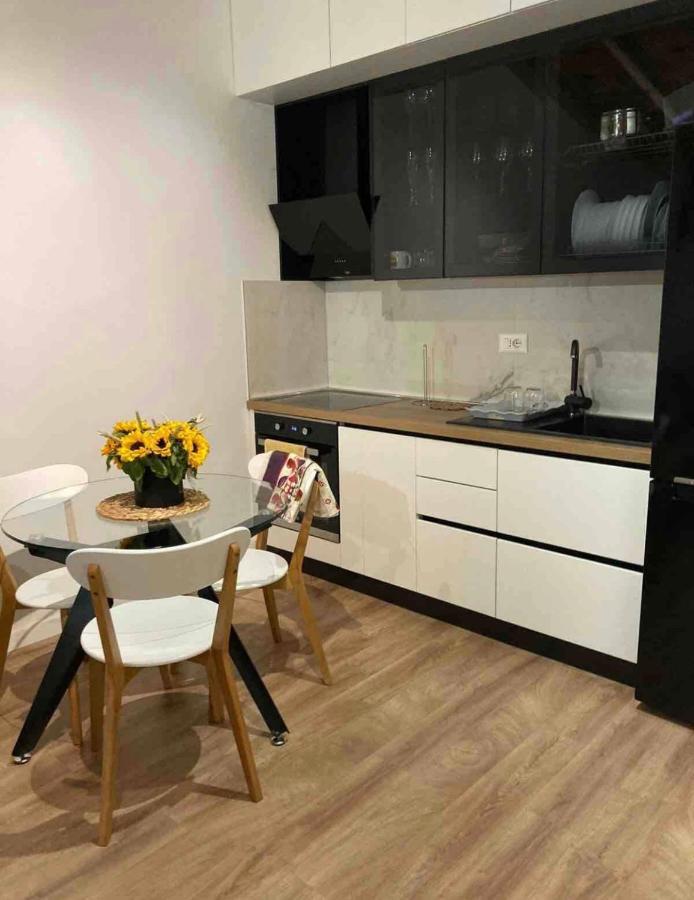 Lovely Loft 1-Bedroom In The Heart Of Tirana Exterior photo